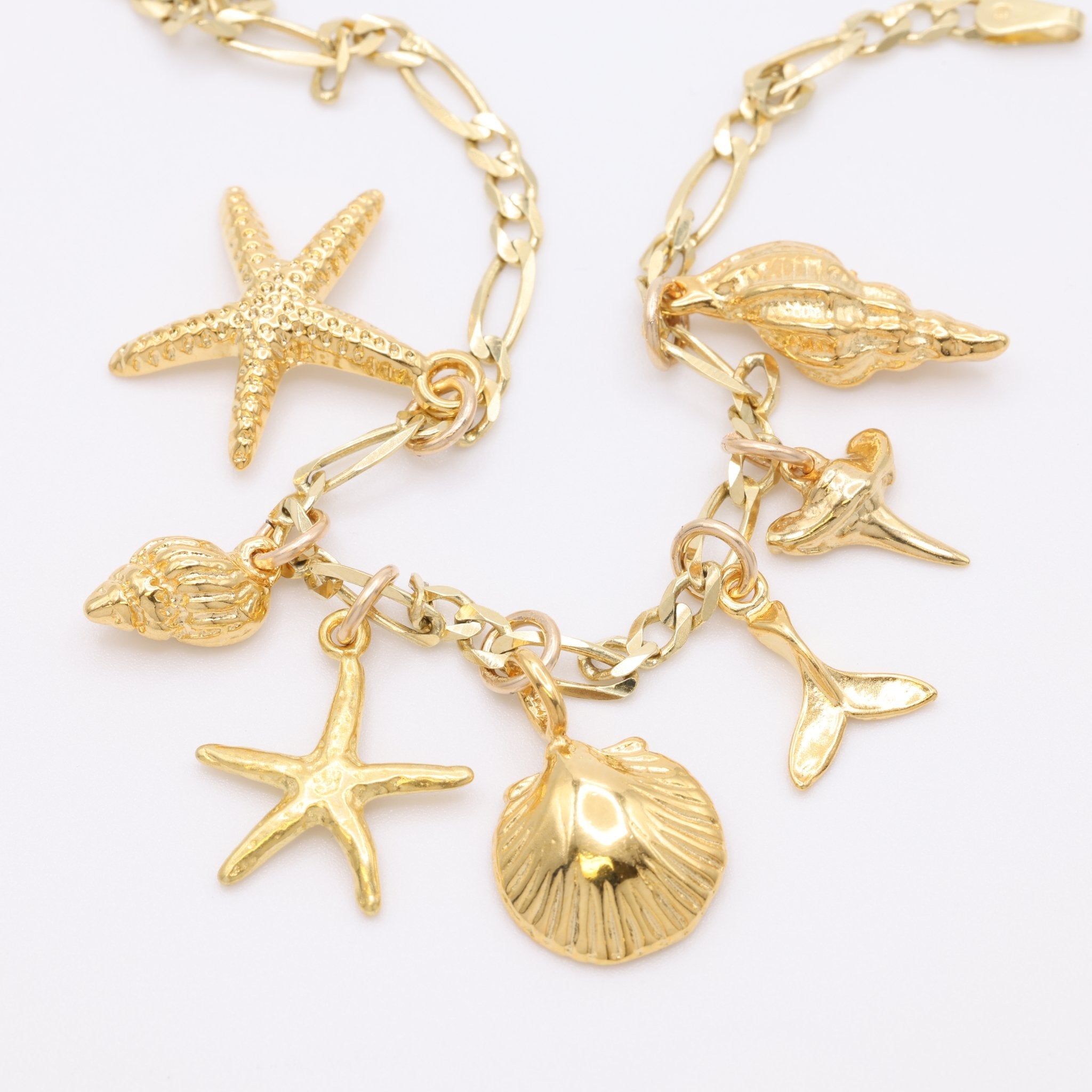 Conch Shell Charm 14K Gold - GoldandWillow