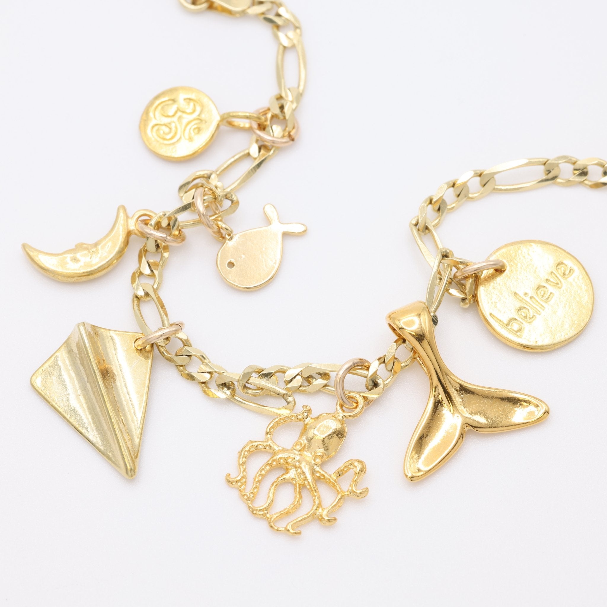 Crescent Moon Face Charm 14K Gold - GoldandWillow
