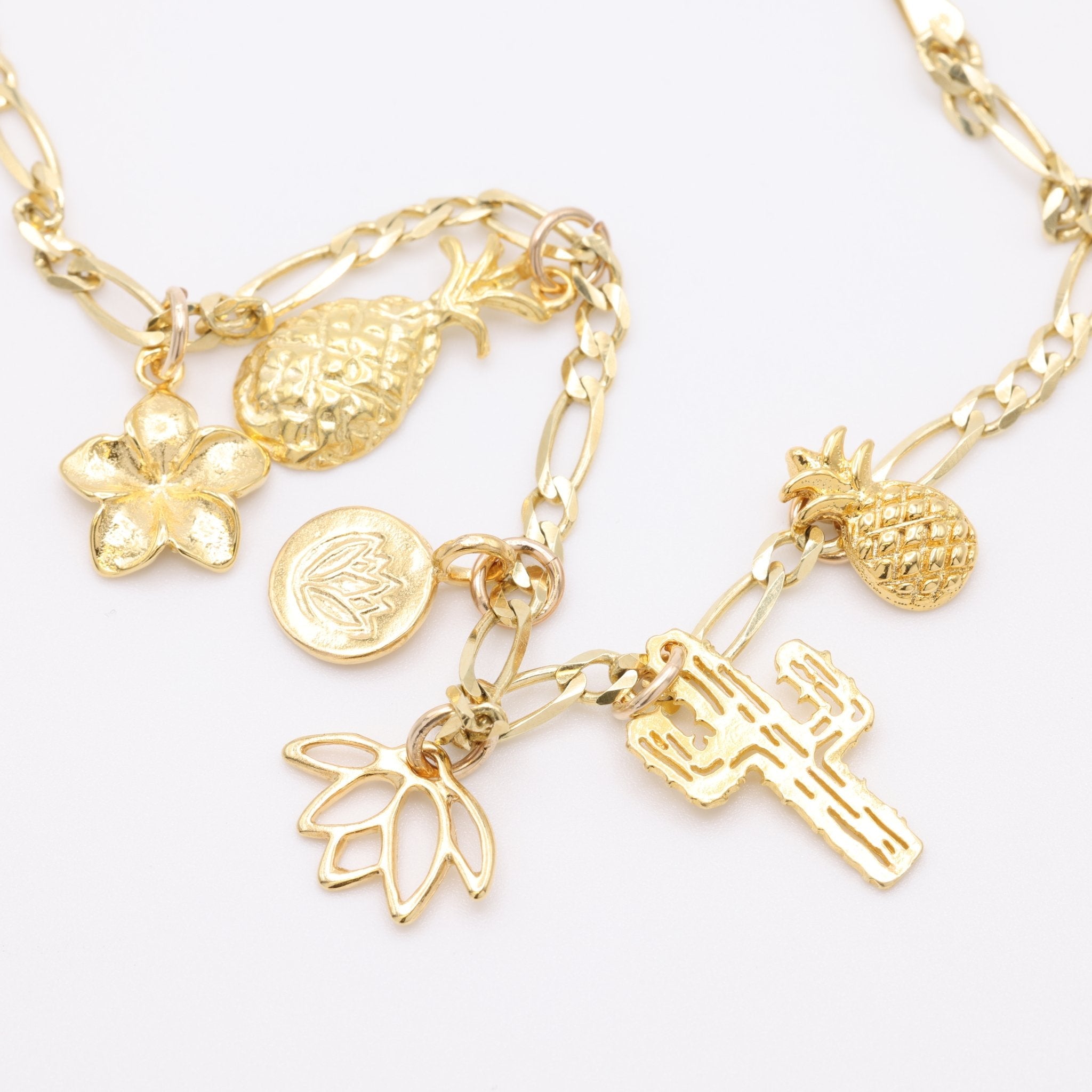 Pineapple Charm 14K Gold - GoldandWillow